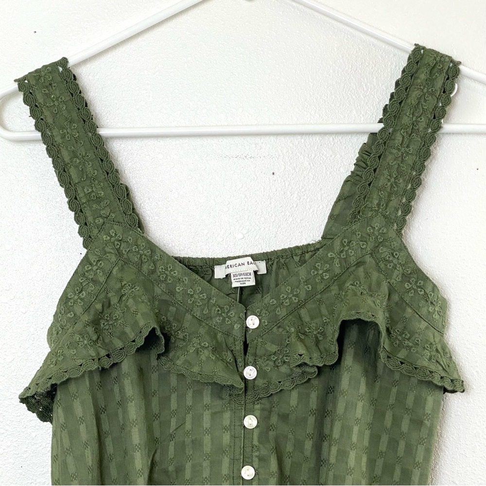 American Eagle Button Front Eyelet Lace Detail Crop Top - XS - Picture 3 of 15
